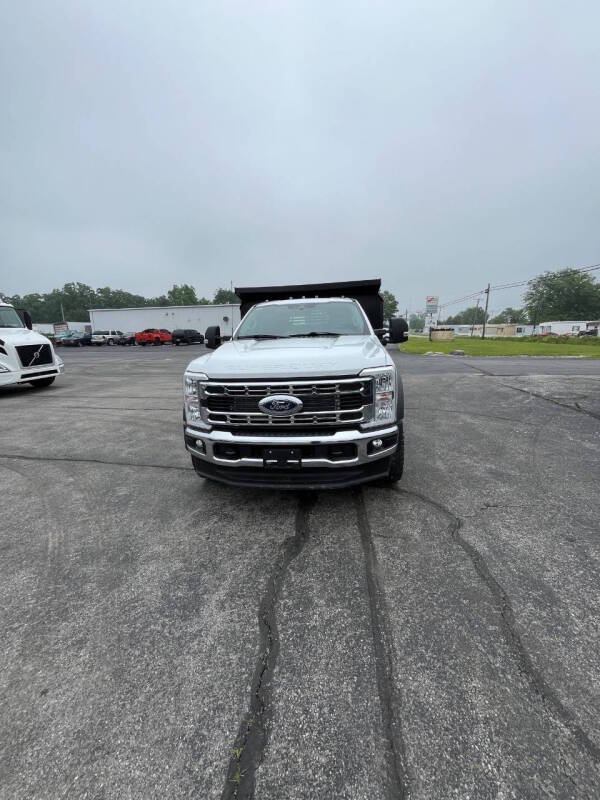 2023 Ford F-600 Super Duty Chassis Cab - Photo 3