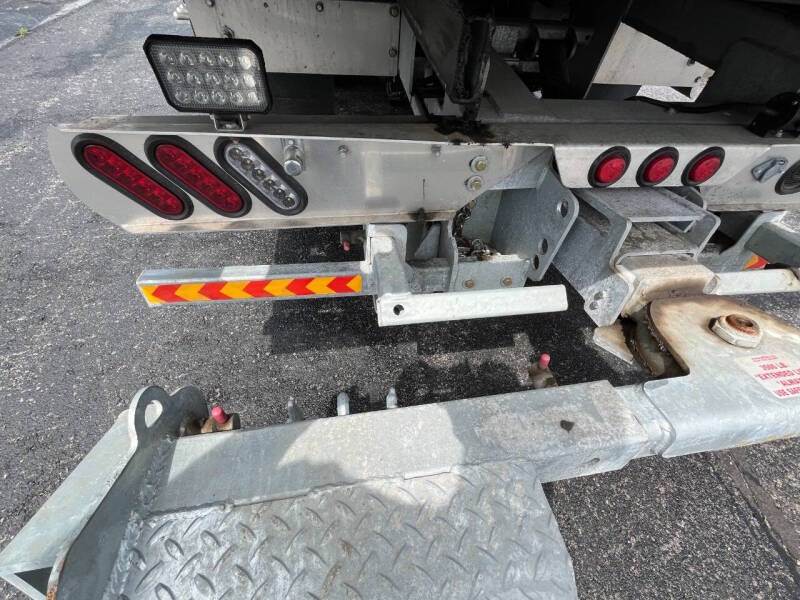 2024 Ford F-600 Super Duty Chassis Cab XL - Photo 9