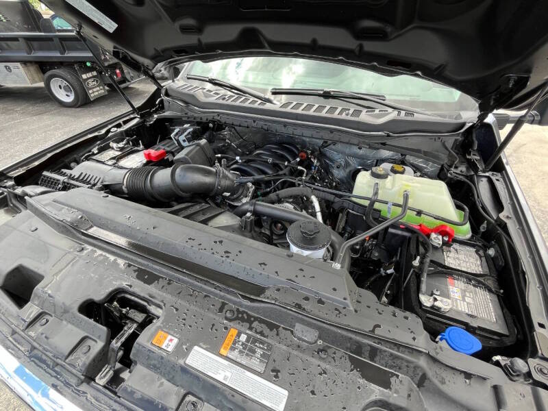 2023 Ford F-550 Super Duty Chassis Cab XLT - Photo 3