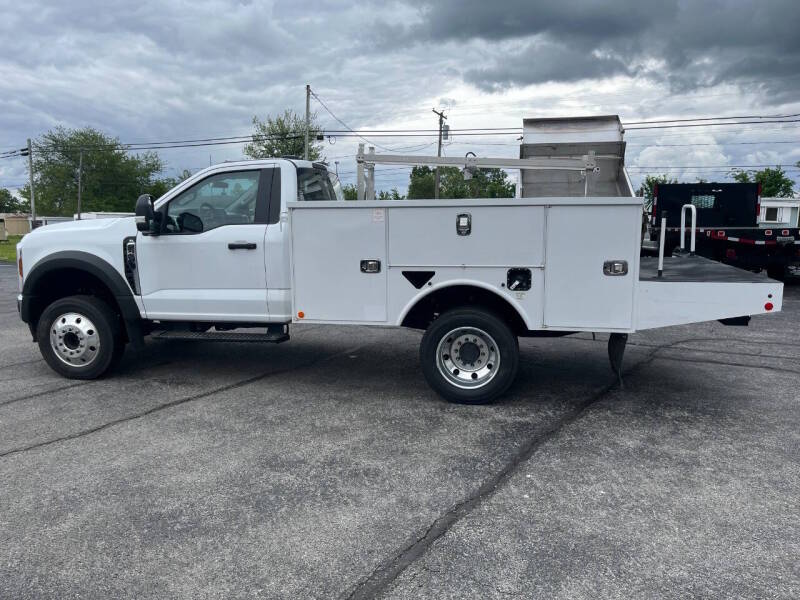 2023 Ford F-450 Super Duty Chassis Cab - Photo 2