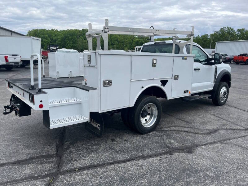 2023 Ford F-450 Super Duty Chassis Cab - Photo 5