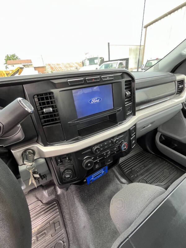 2024 Ford F-600 Super Duty Chassis Cab XL - Photo 12