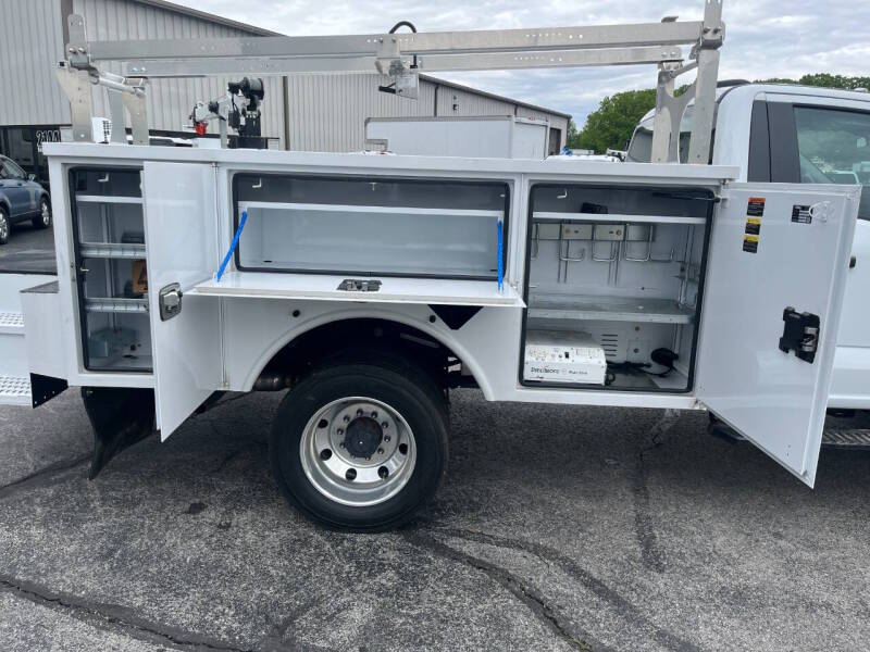 2023 Ford F-450 Super Duty Chassis Cab - Photo 10