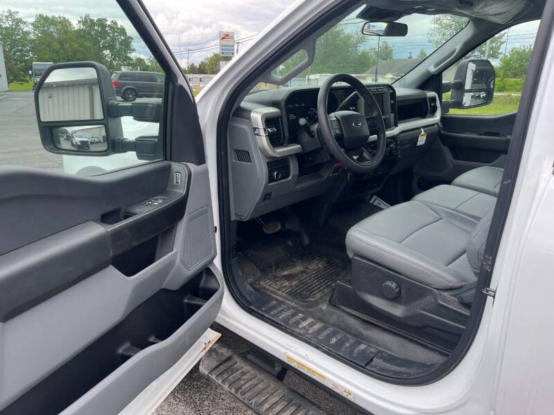 2023 Ford F-450 Super Duty Chassis Cab - Photo 14