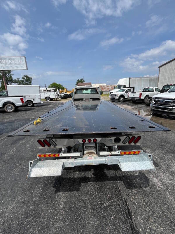 2024 Ford F-600 Super Duty Chassis Cab XL - Photo 4